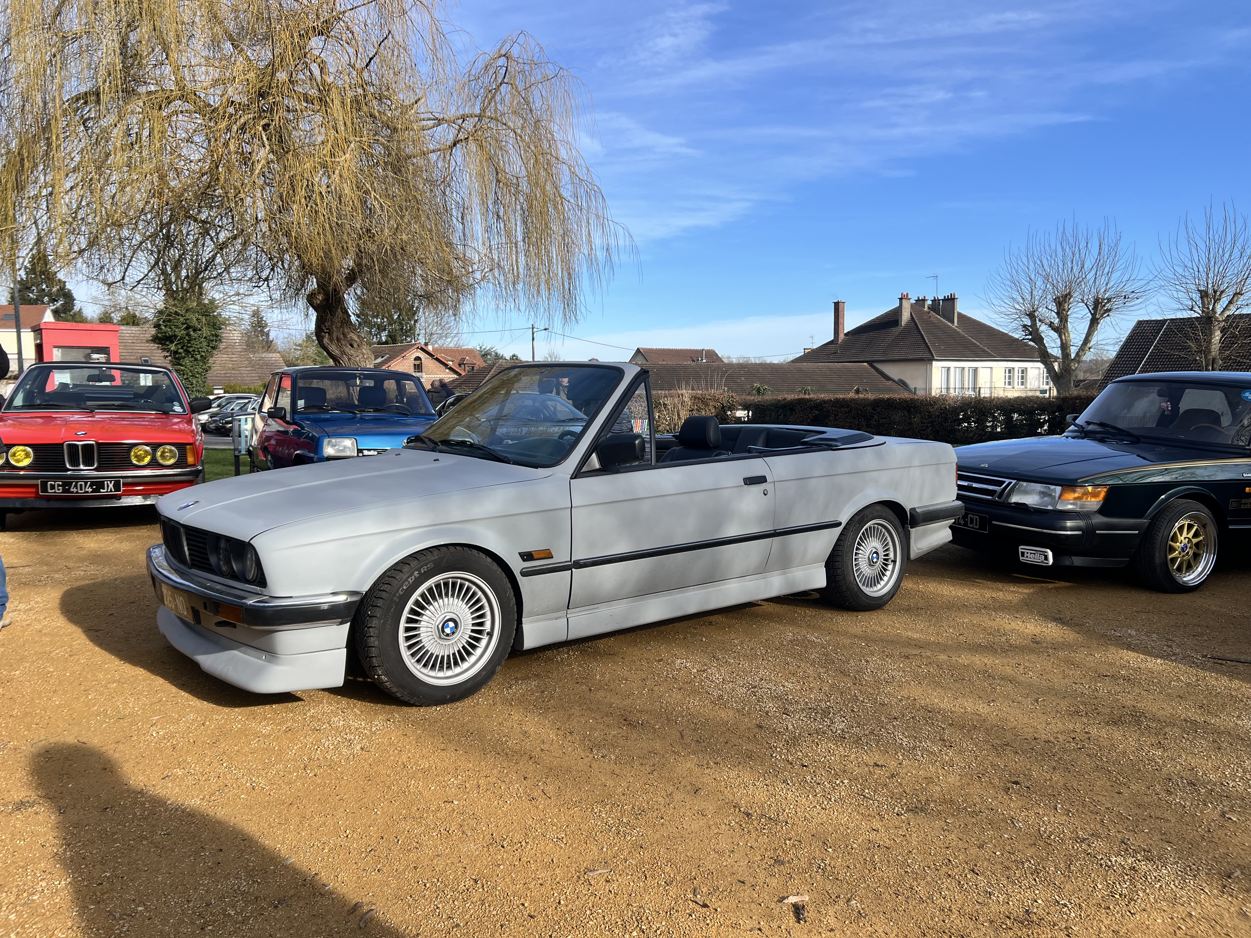 BMW  320i cab